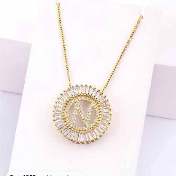 1pc Elegant Letter Initial Alphabet Monogram Cubic Zirconia Round Charm Necklace - Picture 3 of 8